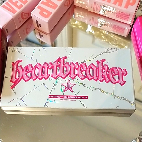 Jefree Star Heart breaker Eye Shadow Pallet New on box - Picture 5 of 9